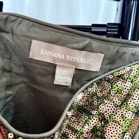 Banana Republic | Diamond Geo Sequin Mini Skirt Green + Gold | Size 10 - Picture 3 of 5